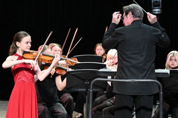 Лауреатов международного конкурса скрипачей «ДеМюкс» наградили в Екатеринбурге