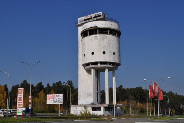 Белую башню признали одним из самых узнаваемых среди редких памятников архитектуры в России