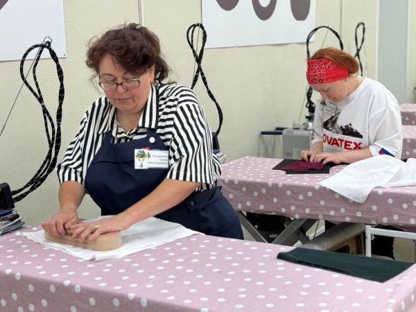 На Среднем Урале определили лучшую швею региона