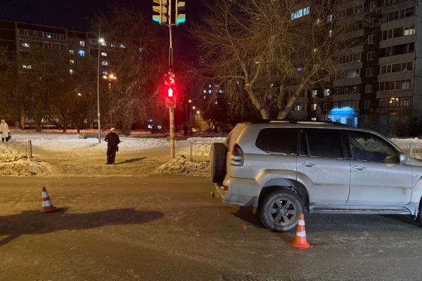 В Екатеринбурге внедорожник сбил ребенка на пешеходном переходе