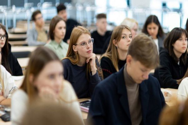 В Минобрнауки объяснили, почему пробуксовывает программа целевого набора в вузы