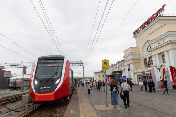 Электричка из Екатеринбурга в Челябинск с декабря начнет ездить через Каменск-Уральский