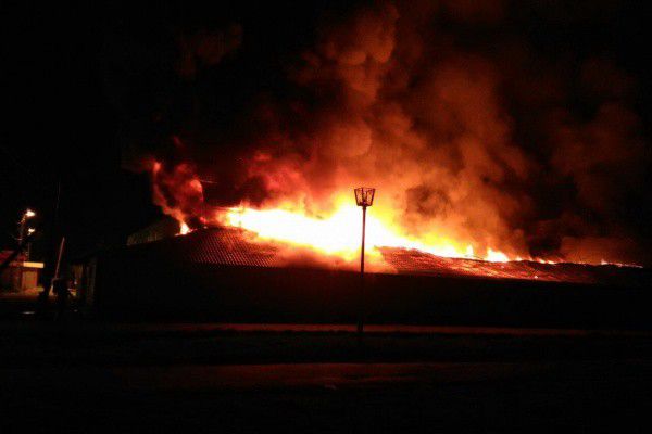В Камышлове сгорел мини-рынок