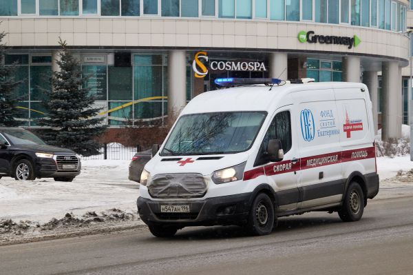 В Екатеринбурге пьяный мужчина под Новый год угнал машину скорой помощи