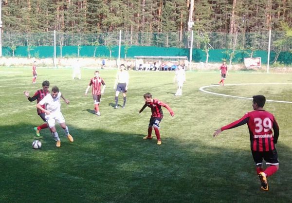 «Урал-2» лидирует в третьей лиге