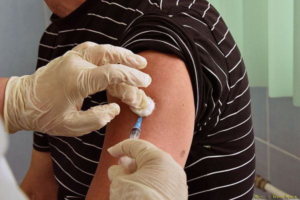 В Екатеринбурге в ноябрьские праздники будут работать пункты вакцинации в торговых центрах