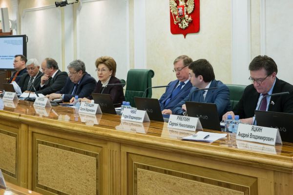 В Совете Федерации обсудили ситуацию с расселением из аварийного жилья