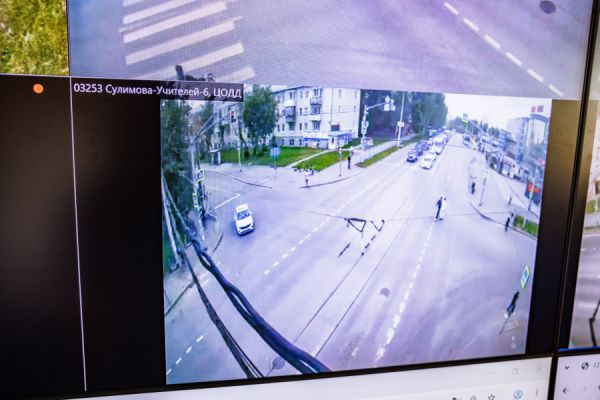 ИИ против самокатчиков-нарушителей: в Екатеринбурге тестируют новую систему видеофиксации дорожного движения