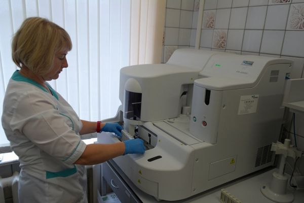 В детской областной больнице установили анализатор крови нового поколения