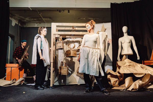 В уральской столице горожан научат плести авангардные декорации по индейским технологиям