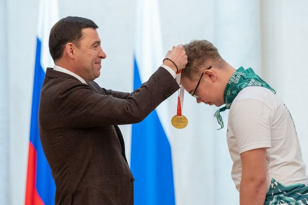 Евгений Куйвашев наградил победителей и призеров  чемпионата «Молодые профессионалы»