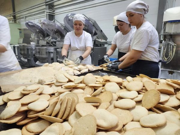 Свердловские производители наращивают выпуск хлеба и молочной продукции для обеспечения продовольственной безопасности региона