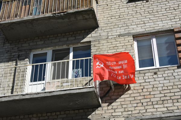 К акции «Окна Победы» присоединились сотни жителей Екатеринбурга