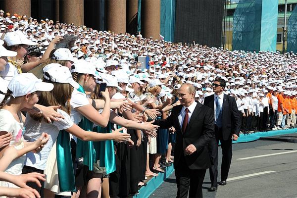 Уральские школьники и студенты рассказали, что сделали бы, став президентом