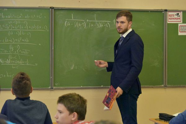 Учителей Свердловской области обучат использовать искусственный интеллект в работе