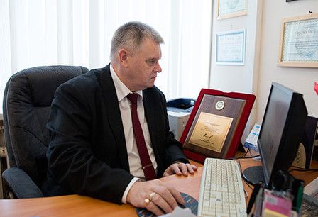 Преподаватель УрФУ получил награду от президента Азербайджана