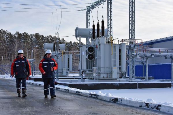 Губернатор Куйвашев запустил подстанцию «Новокольцовская»