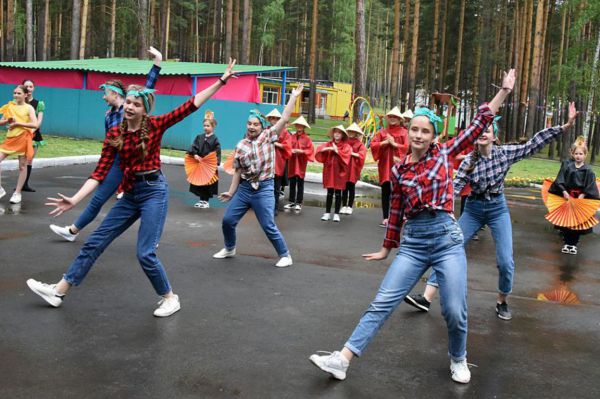 В Екатеринбурге начинается запись в загородные оздоровительные лагеря