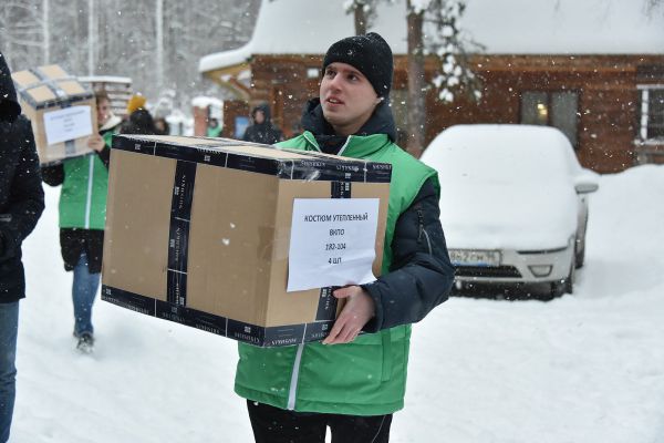 В День добровольца награды МЧС получили 35 волонтеров