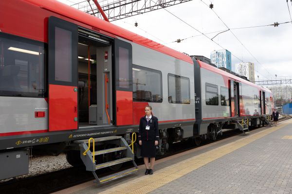 Электропоезда «Финист» запустят из Екатеринбурга в Омск в декабре