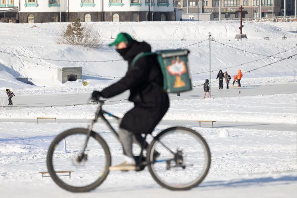 Велокурьеры нарасхват: рынок доставки резко ускорился