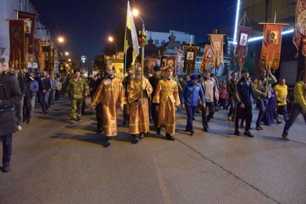 В Екатеринбурге перекроют дороги на время Крестного хода