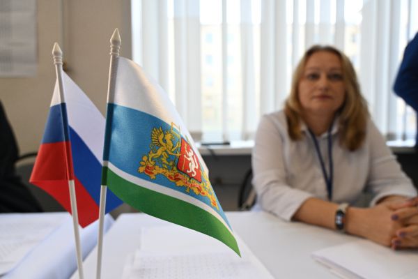 Старт дан: в Свердловской области начались досрочные выборы губернатора