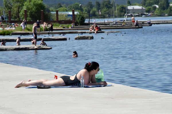 Стало известно, сколько потратили россияне на отдых в этом году