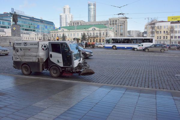Для дезинфекции улиц в пандемию в Екатеринбурге закупят пять спецмашин МК-2000