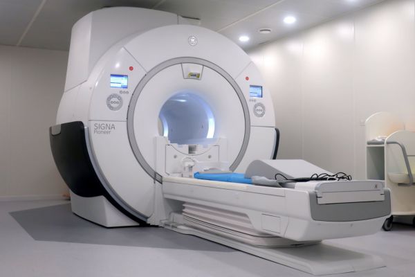 Уральцы смогут пройти исследование МРТ на аппарате с искусственным интеллектом