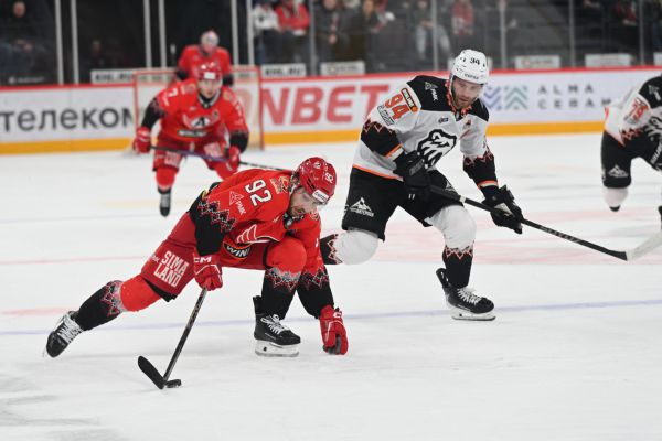 Уральское дерби на льду завершилось победой для свердловских болельщиков
