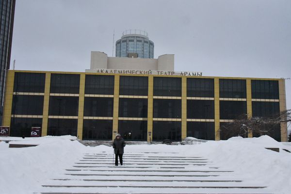 Свердловчане первыми после москвичей увидят спектакль вахтанговцев «Война и мир»