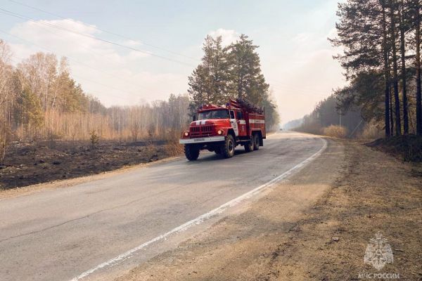 В Свердловской области огнеборцы потушили 7 природных пожаров