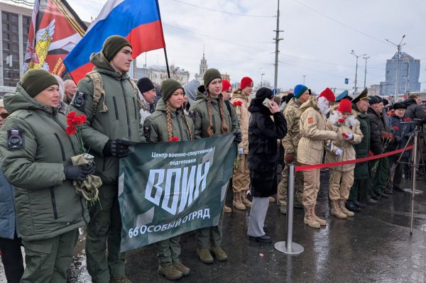 Свердловчане почтили память воинов Уральского добровольческого танкового корпуса