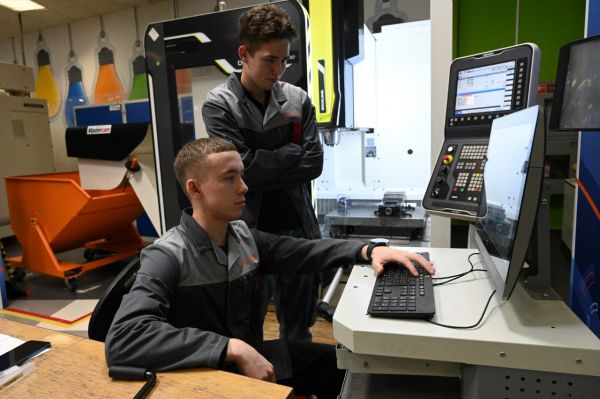 Развитие профессионального образования обсудили в уральской столице