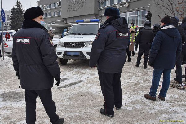 Свердловские полицейские задержали серийного лжеминера