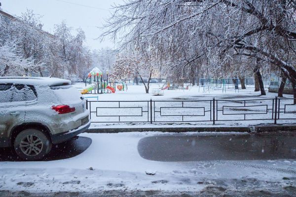 Свердловским автомобилистам порекомендовали срочно заменить резину