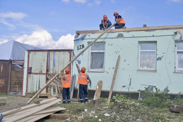 В пострадавшей от урагана Кушве продолжаются восстановительные работы