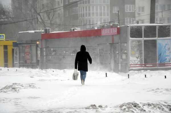 Теплые стены, широкие дороги: как ЦУР помог свердловчанам на этой неделе