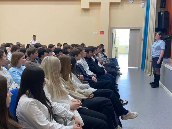 Не напугать, а защитить: в Первоуральске стартовала «Неделя профилактики» для подростков