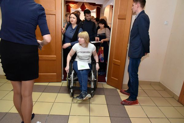 Екатеринбургский центр занятости устроил марафон для инвалидов