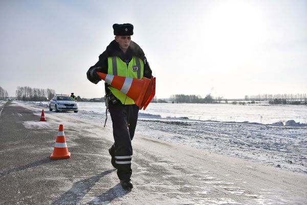 Движение по Пермскому тракту полностью перекрыли из-за массового ДТП