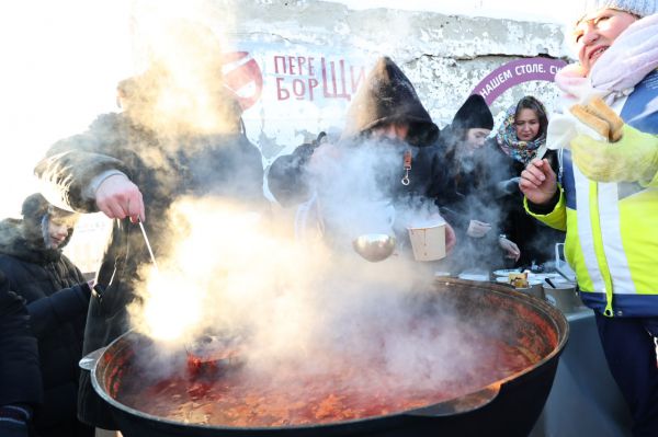 В Сысерти на гастрофестивале «Переборщи!» съели 200 литров супов