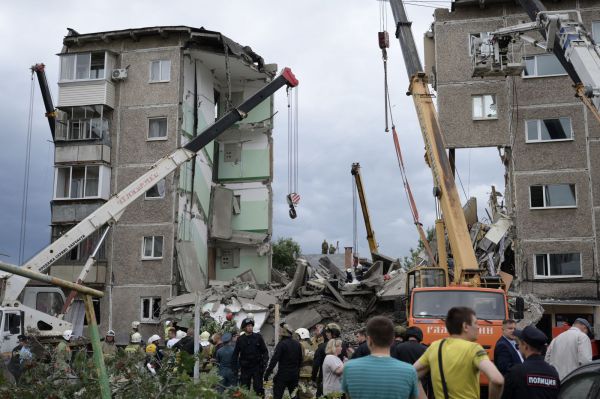 Трех сотрудников «Газэкса» задержали по делу об обрушении дома в Нижнем Тагиле