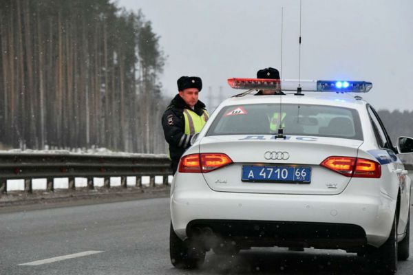 В Свердловской области из-за гололеда закрыли проезд по обходу Белоярского