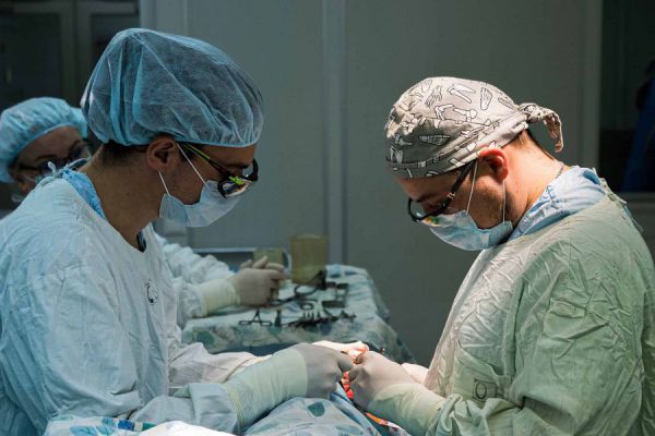 Пациента с четвертой стадией меланомы свердловские онкологи вернули к привычной жизни