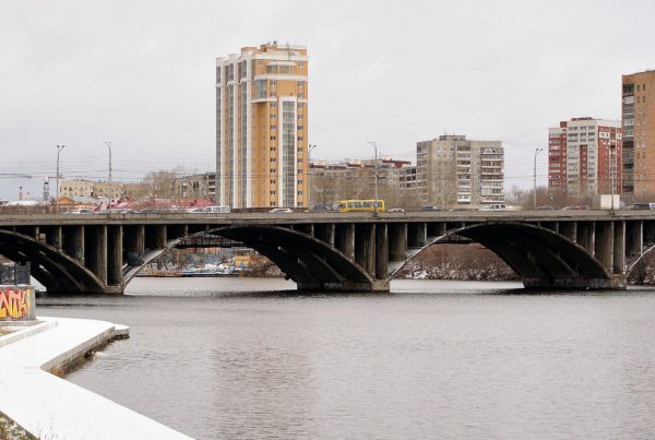 Макаровский мост расширят до шести полос