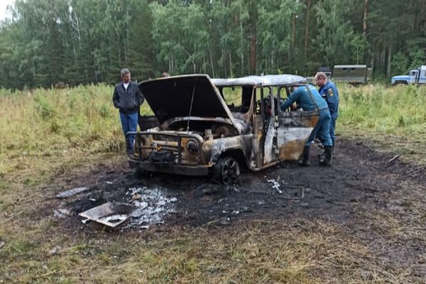 Браконьеры сожгли машину охотинспектора по пьяни