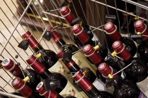 В семи городах Свердловской области запретят продавать алкоголь