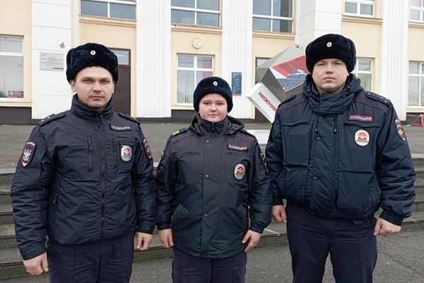 В Нижнем Тагиле полиция спасла женщину, которая хотела прыгнуть под поезд